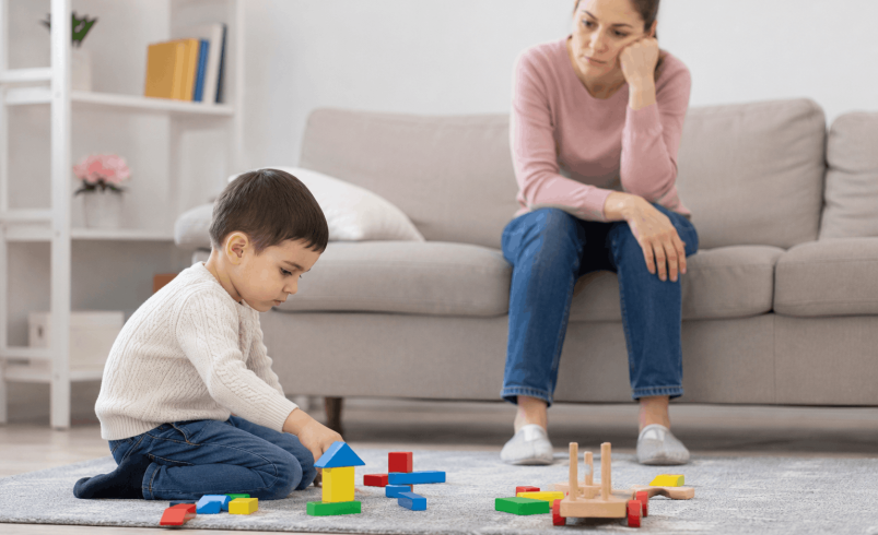 اوتیسم چیست؟ از اولین نشانه‌ها تا راه‌های کمک به کودک مبتلا به اختلال طیف اوتیسم