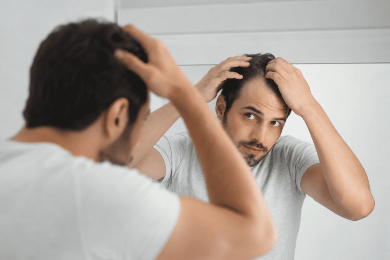 فیناستراید چیست و آیا واقعاً می‌تواند جلوی ریزش مو را بگیرد؟